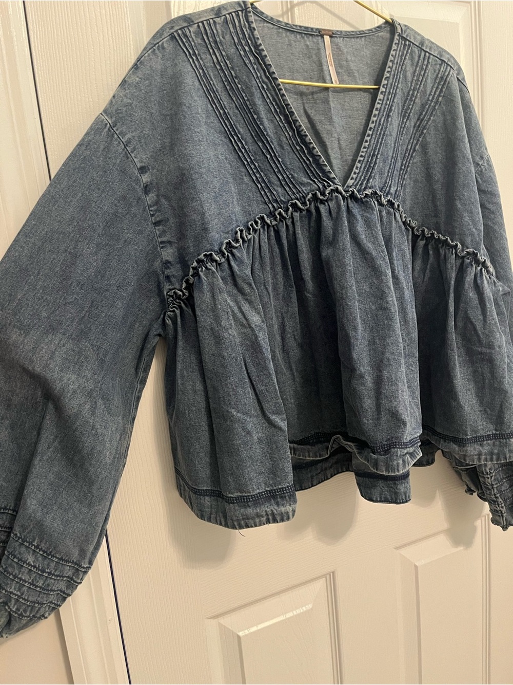 Free People Blue Denim Wash Babydoll Peplum Balloon Sleeve Top L - Picture 6 of 10